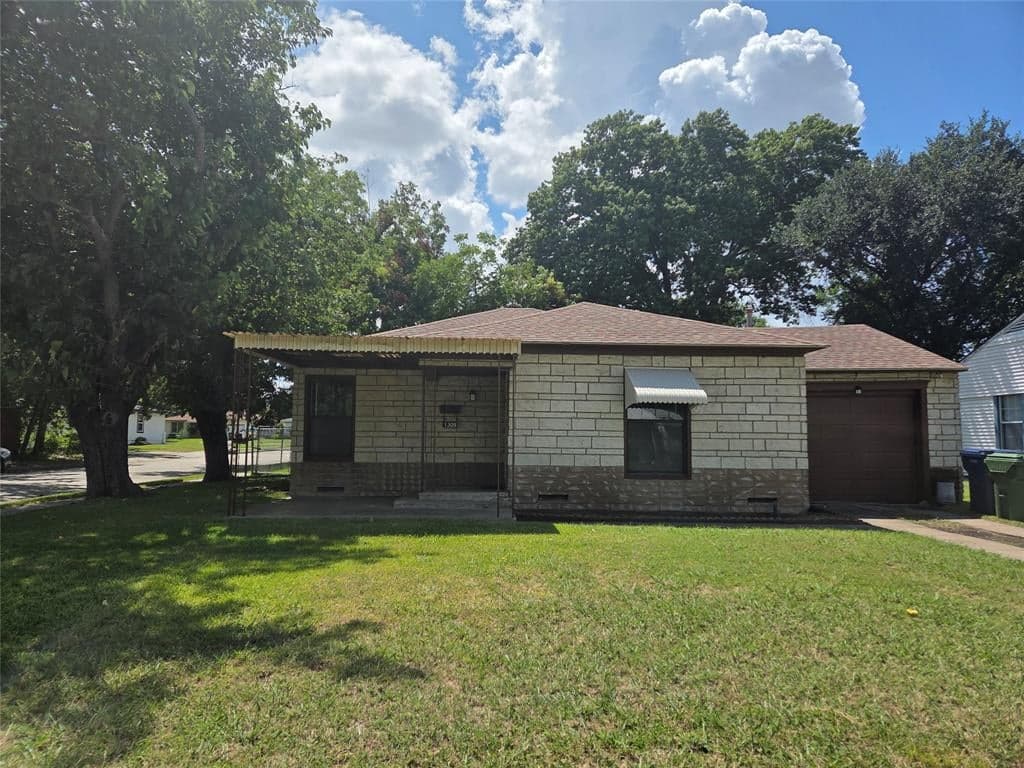 1309 Shady Ln