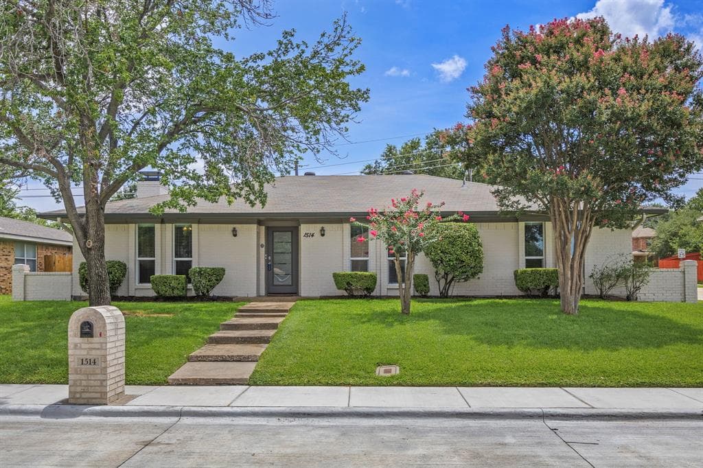 1514 College Pkwy