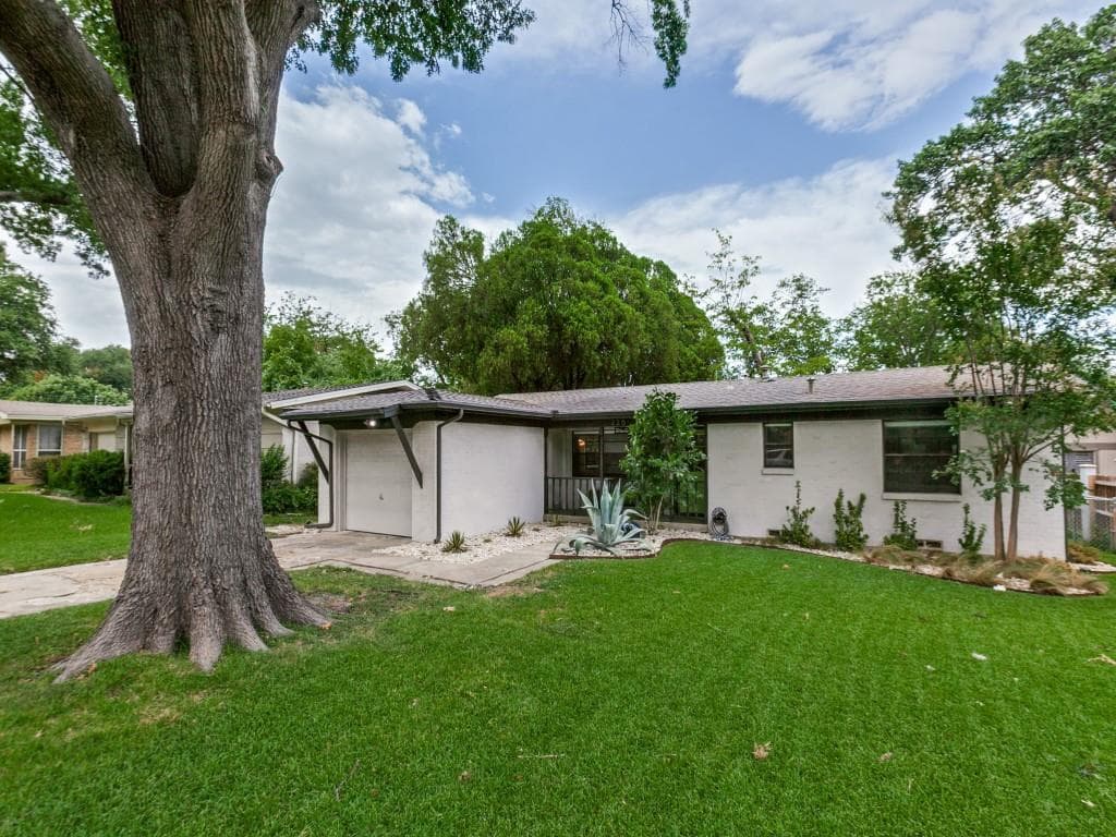 226 Leda Dr