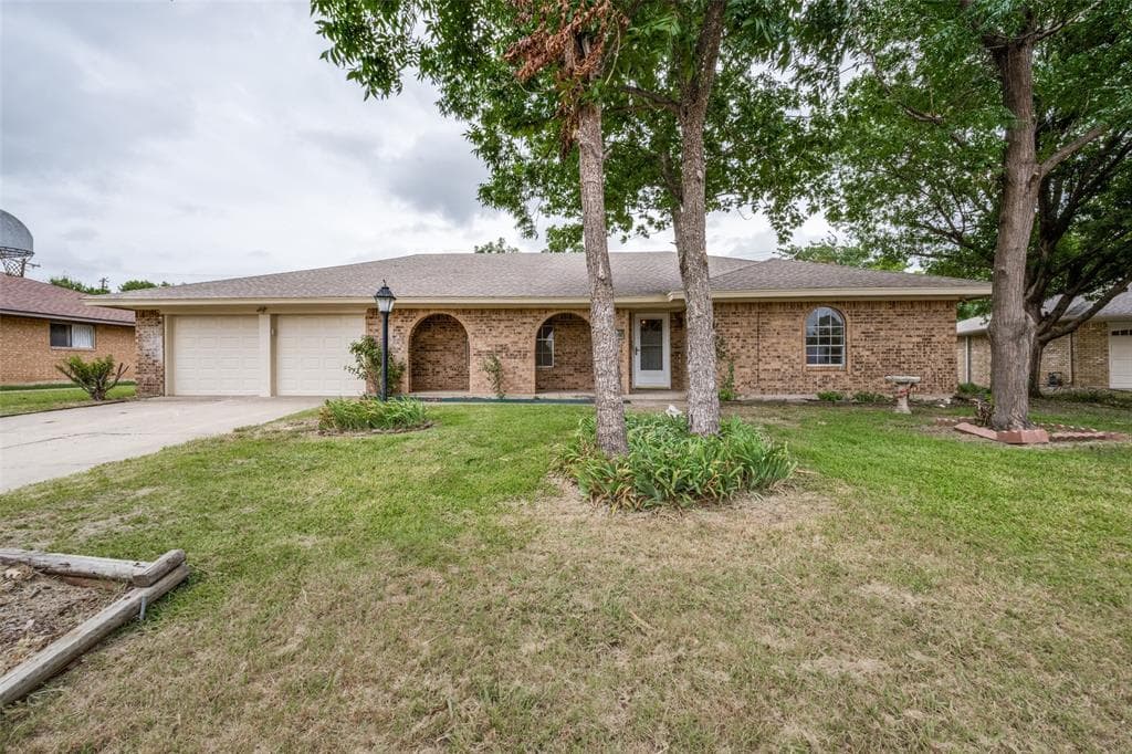 2426 Yellowstone Pl