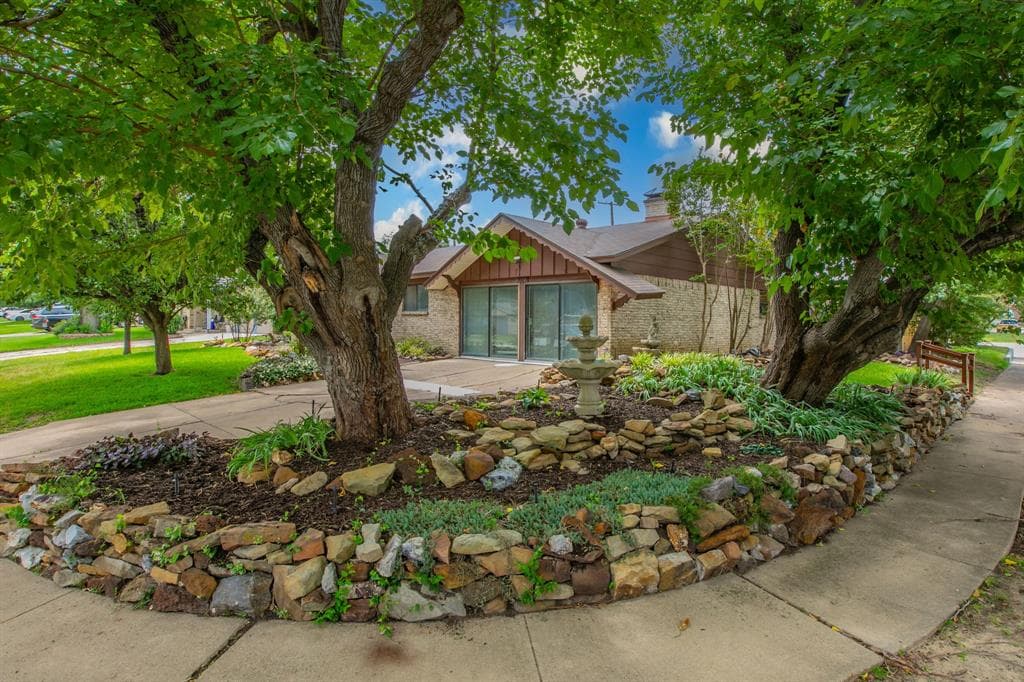 3029 Esters Ct
