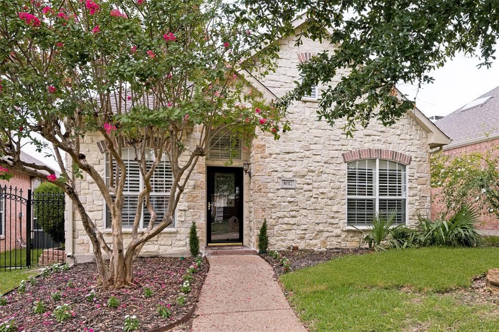 8012 Springmoss Dr