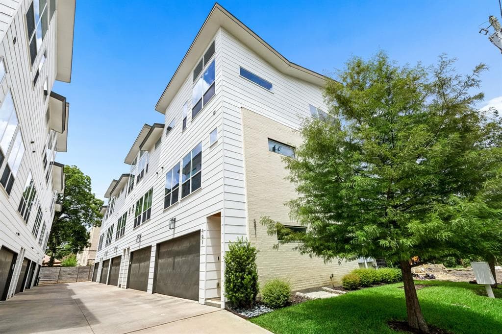 5811 Lindell Ave Unit 102