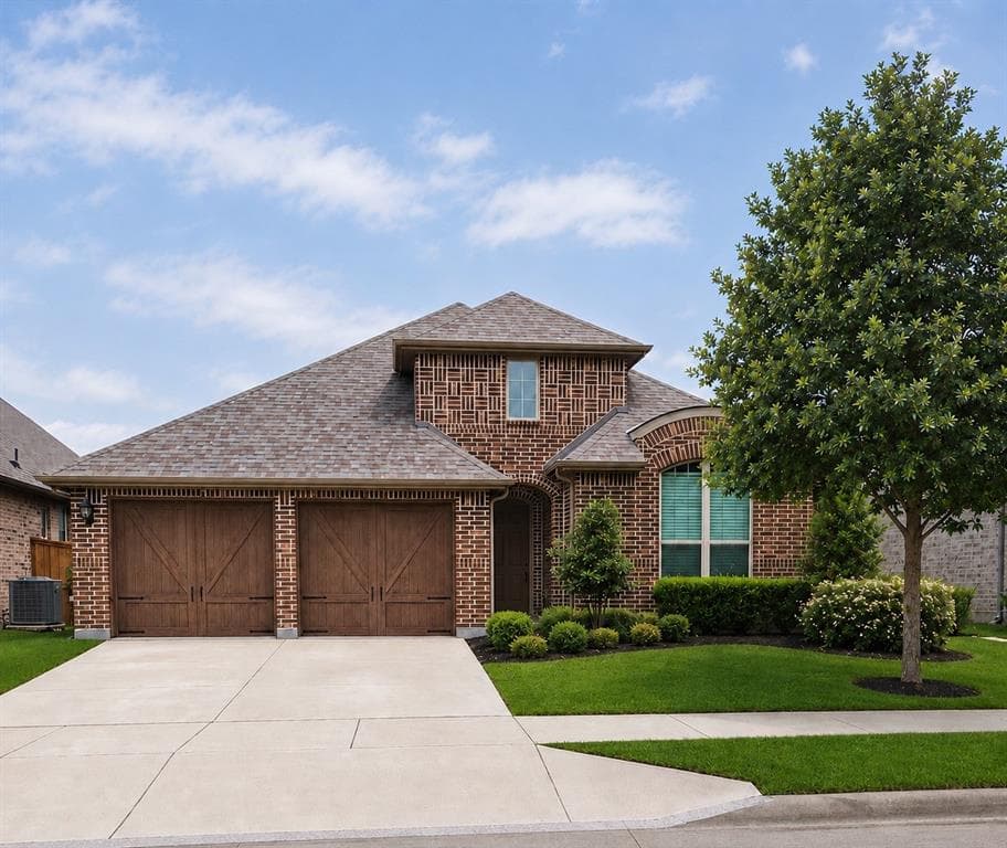 14917 Gentry Dr