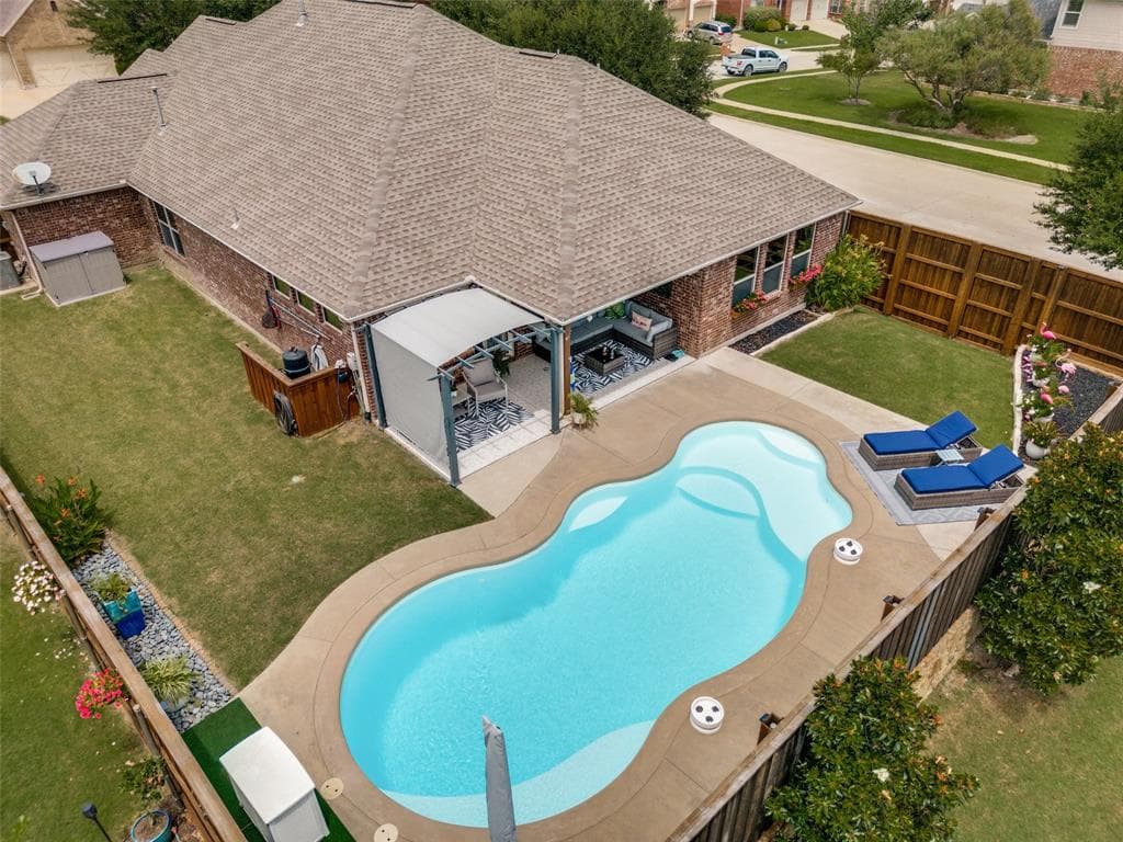 5501 Centeridge Ln