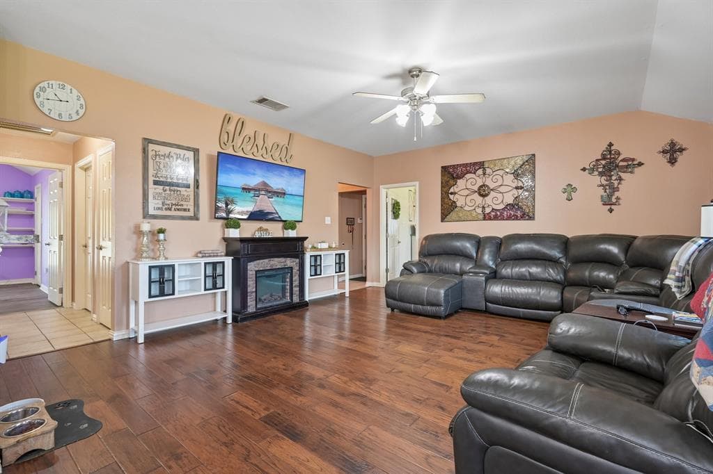 Gallery image 3