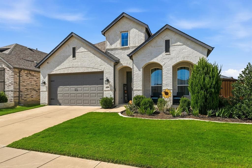 1100 Faringdon Dr