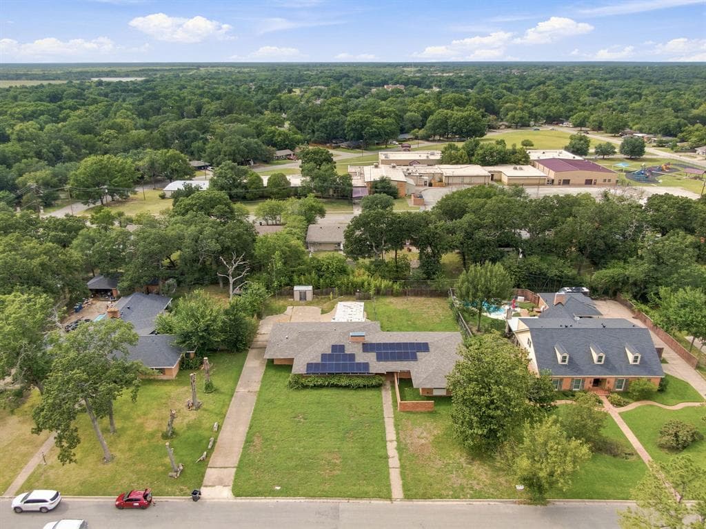 1444 Oaklawn Dr