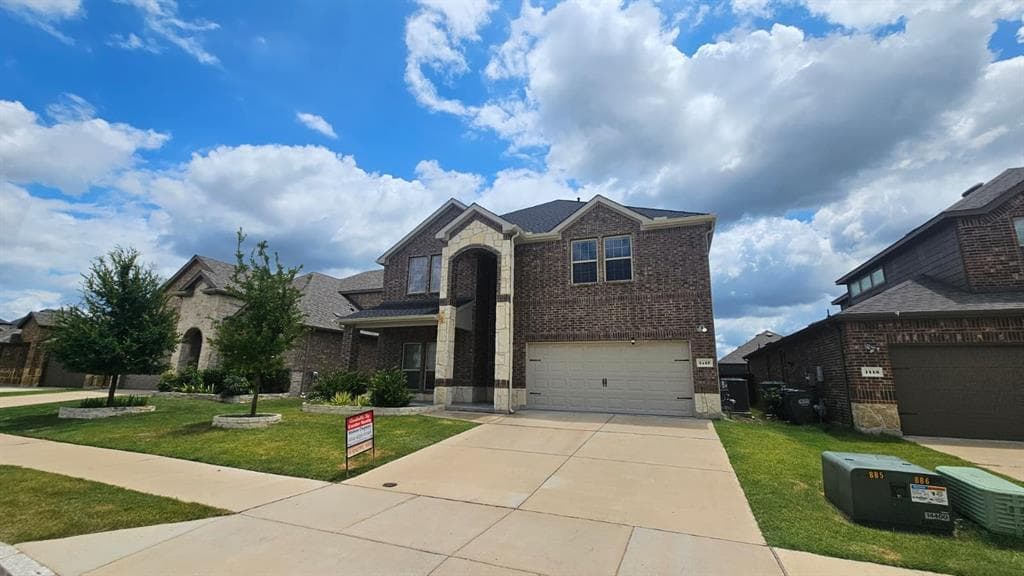 1117 Goldfinch Dr