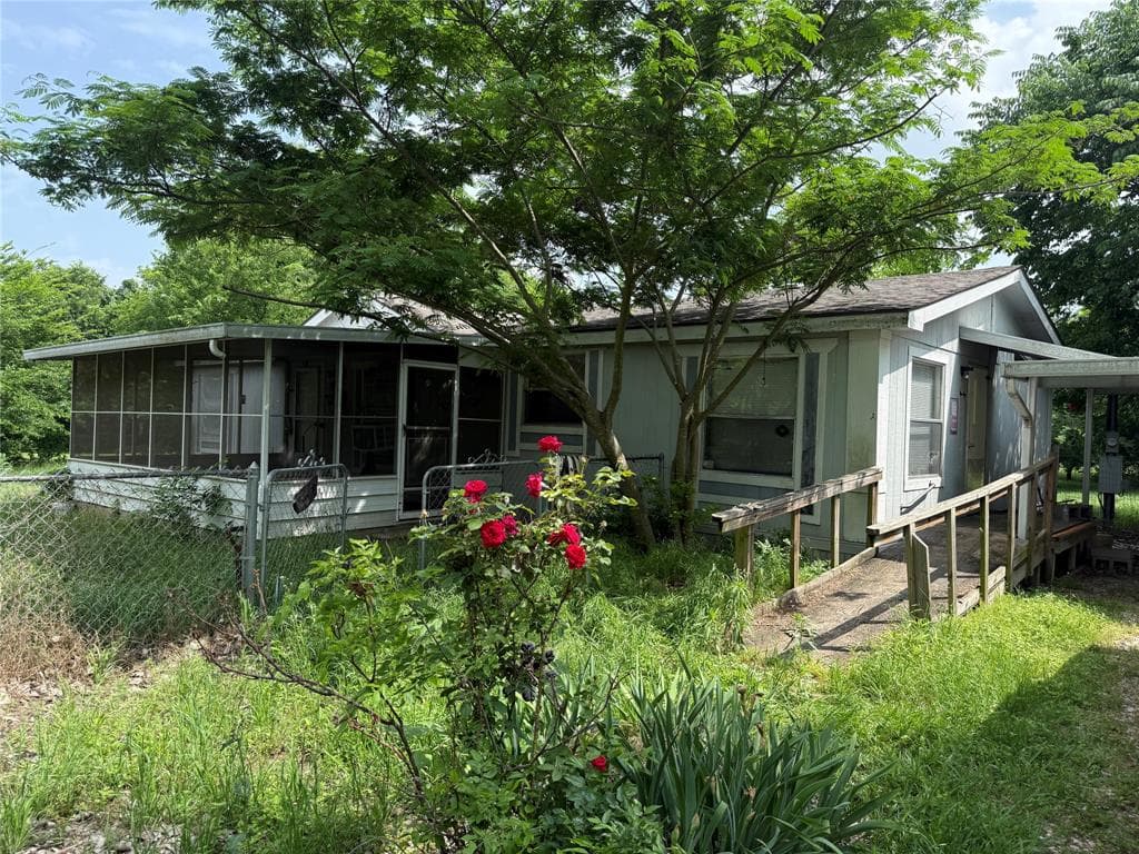 902 Quail Run