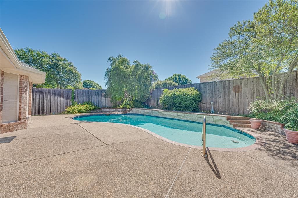 4102 Baywatch Dr
