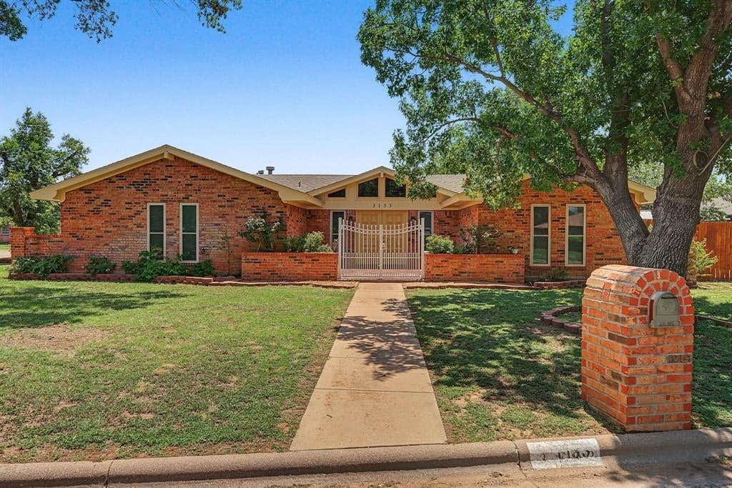3133 Whitewing Way