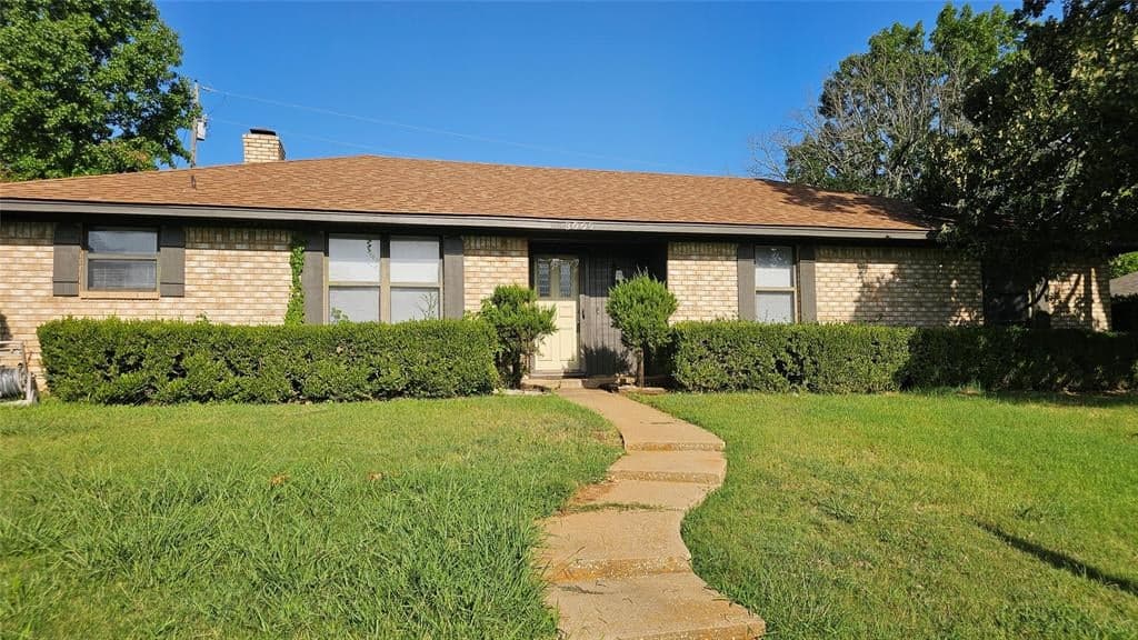 3009 Jennifer Ave