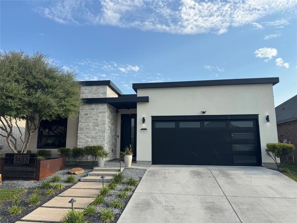 1453 Eagle Nest Dr