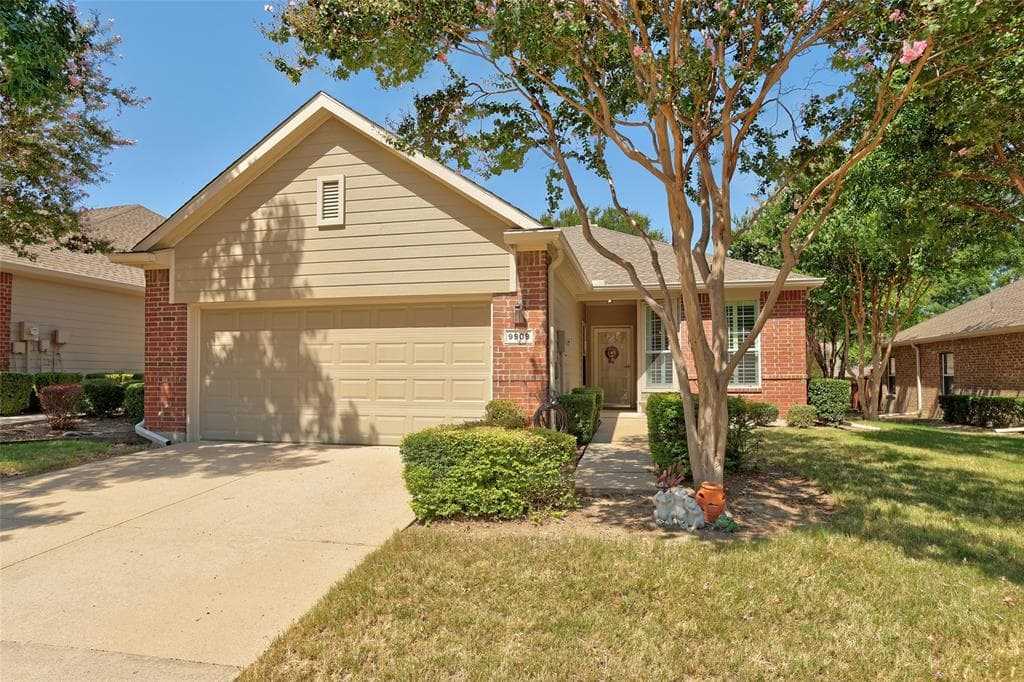 9909 Kaufman Pl