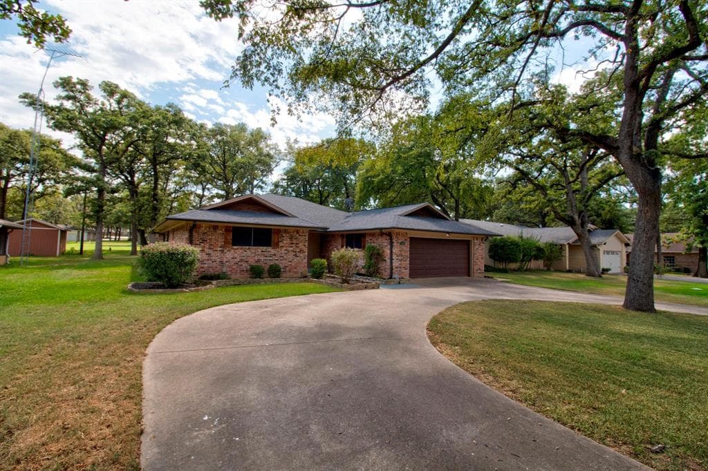 1010 Kiowa Dr W