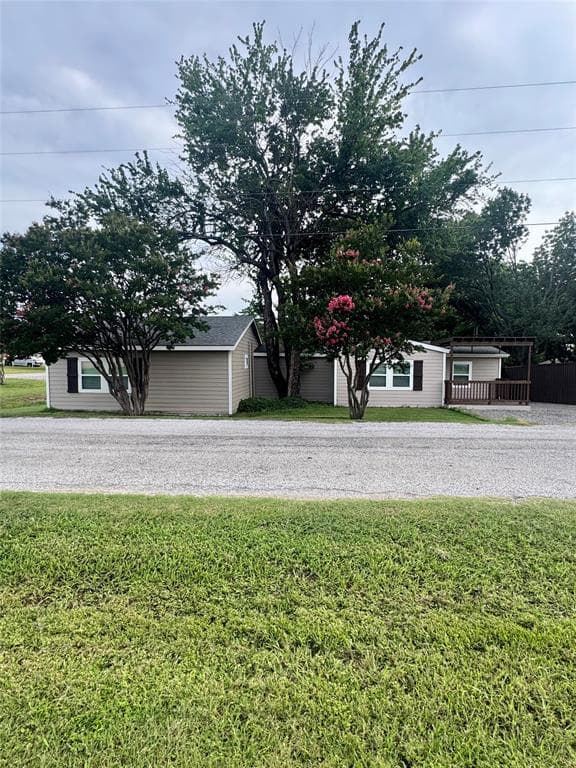 889 Quail Creek Cir