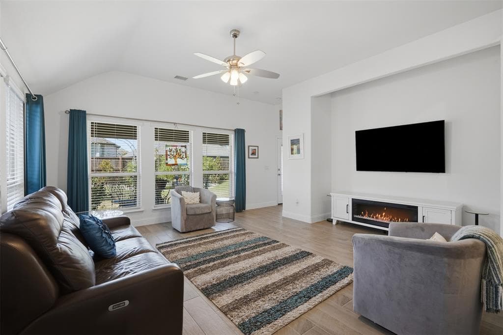 1309 Mill Pl