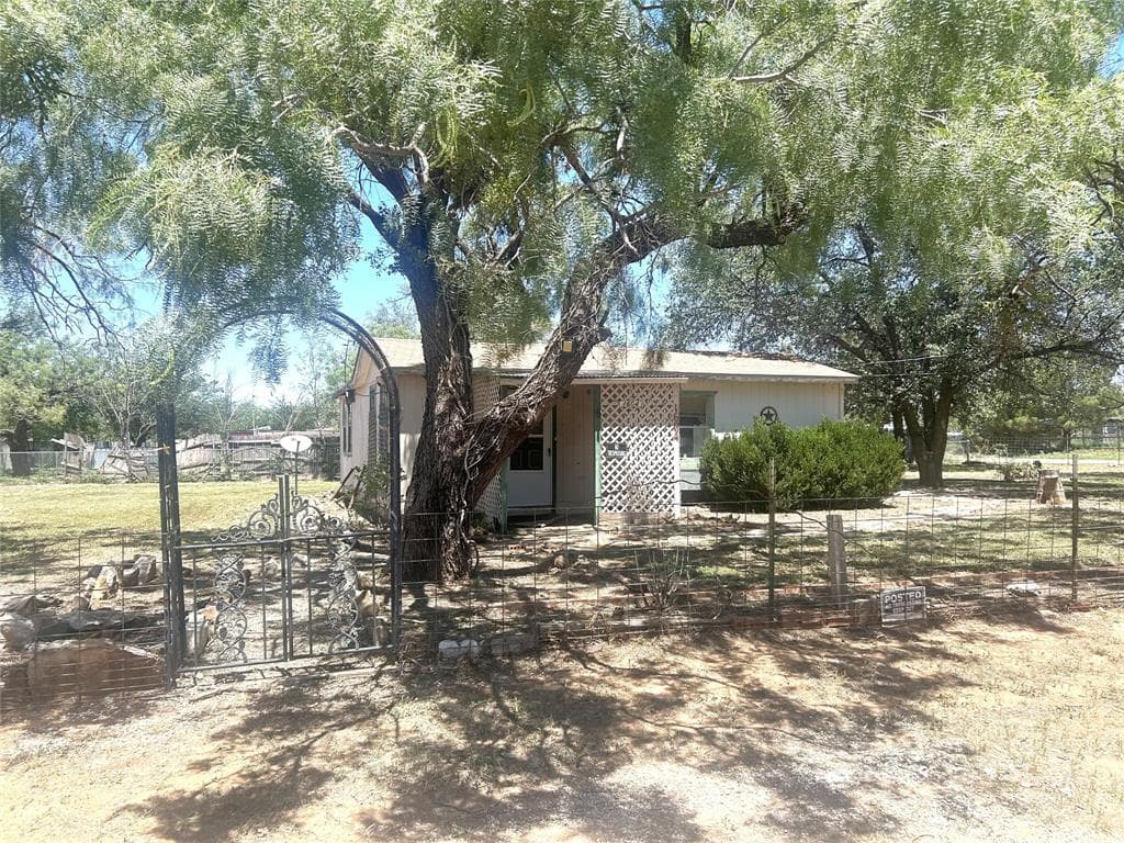 1604 N 3rd