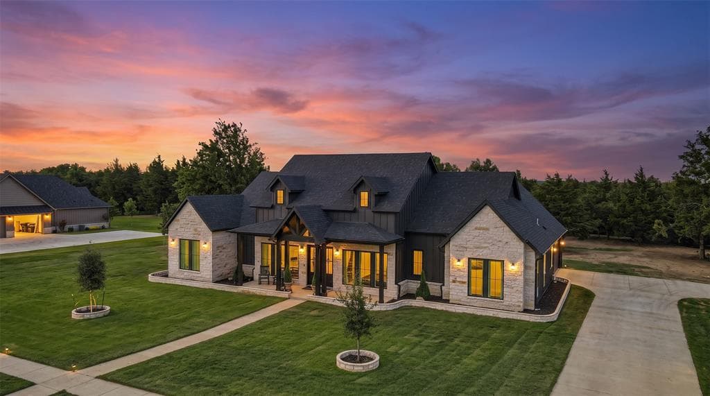 3591 Evergreen Ln