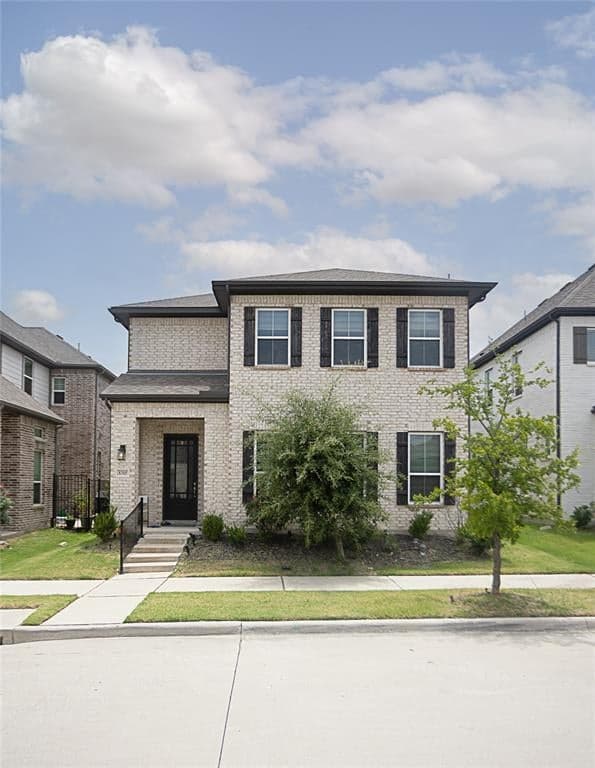 8305 Pine Valley Dr