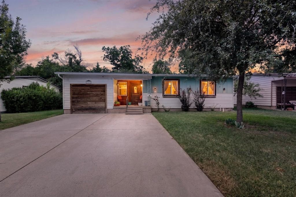 2539 Hearthstone Dr
