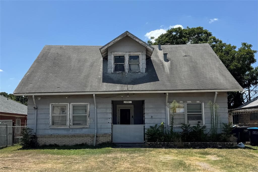 1229 Gould Ave