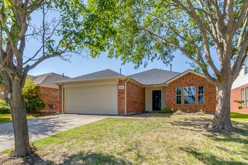 2018 Gardenia Dr