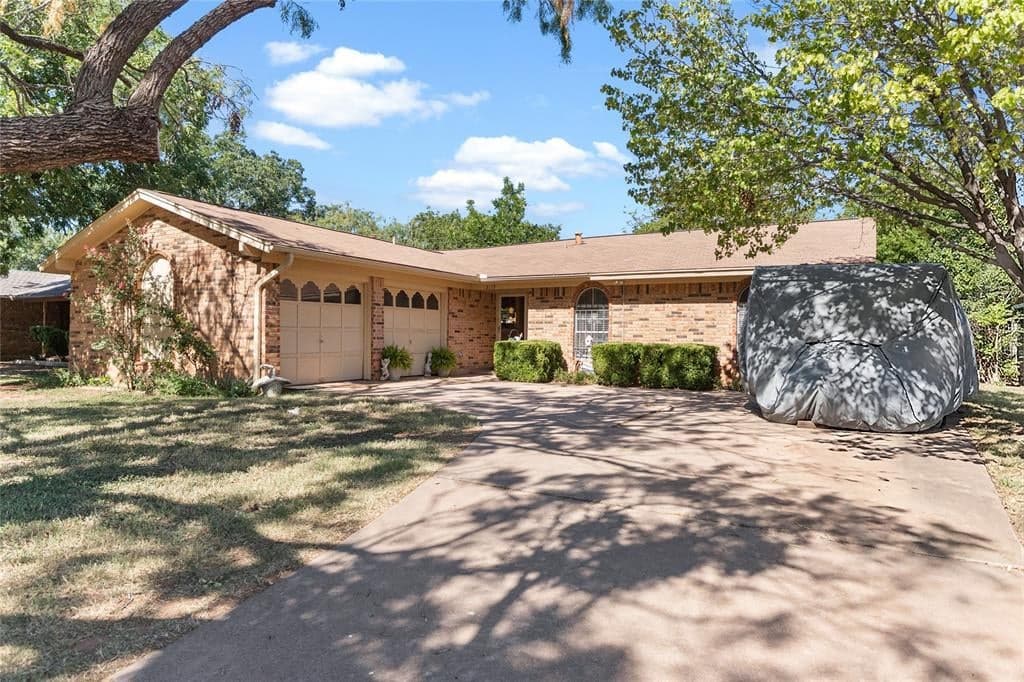 2119 Minter Ln