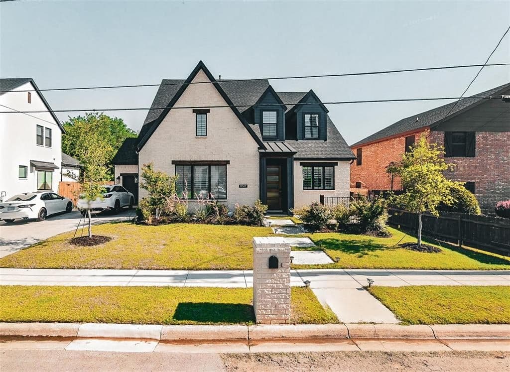 8317 Sayers Ln