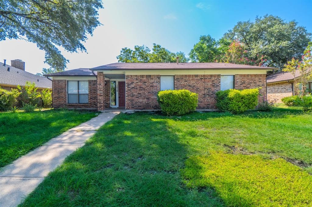 1514 Hindsdale Dr