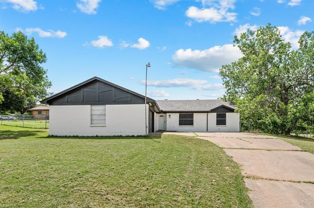 103 Park Trail Pl