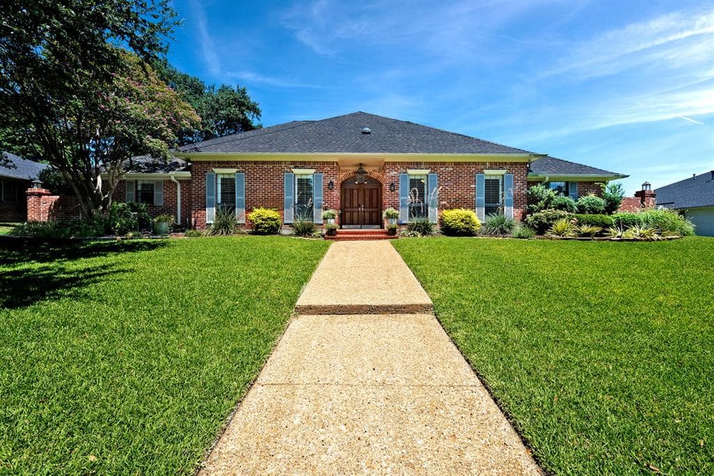 7723 Pennyburn Dr