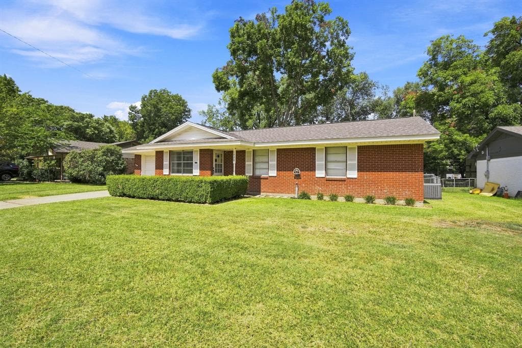 1420 Austin Dr