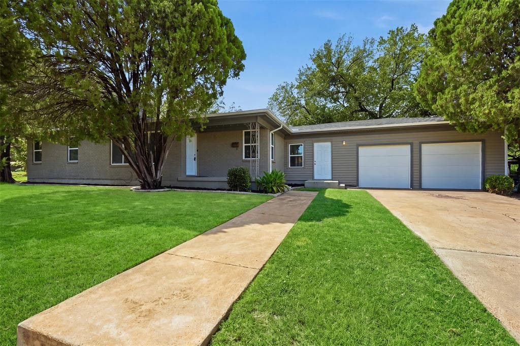 2308 Annabelle Ln