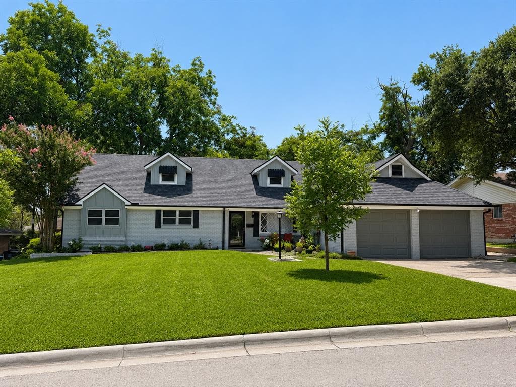 3409 Winifred Dr