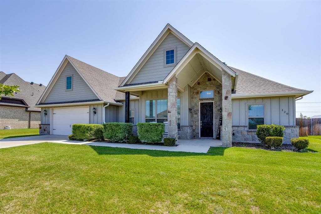 120 Saddle Ridge Dr