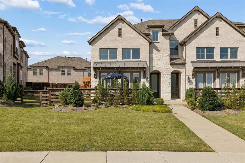 321 Sugarmaple Ln