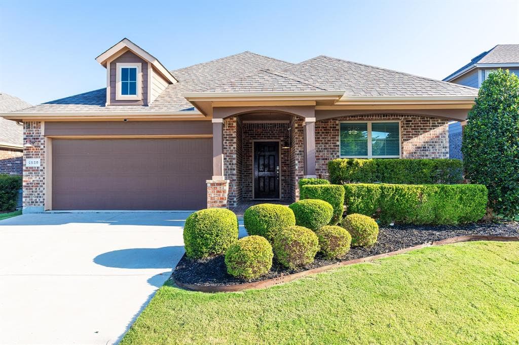 1825 Quail Ln