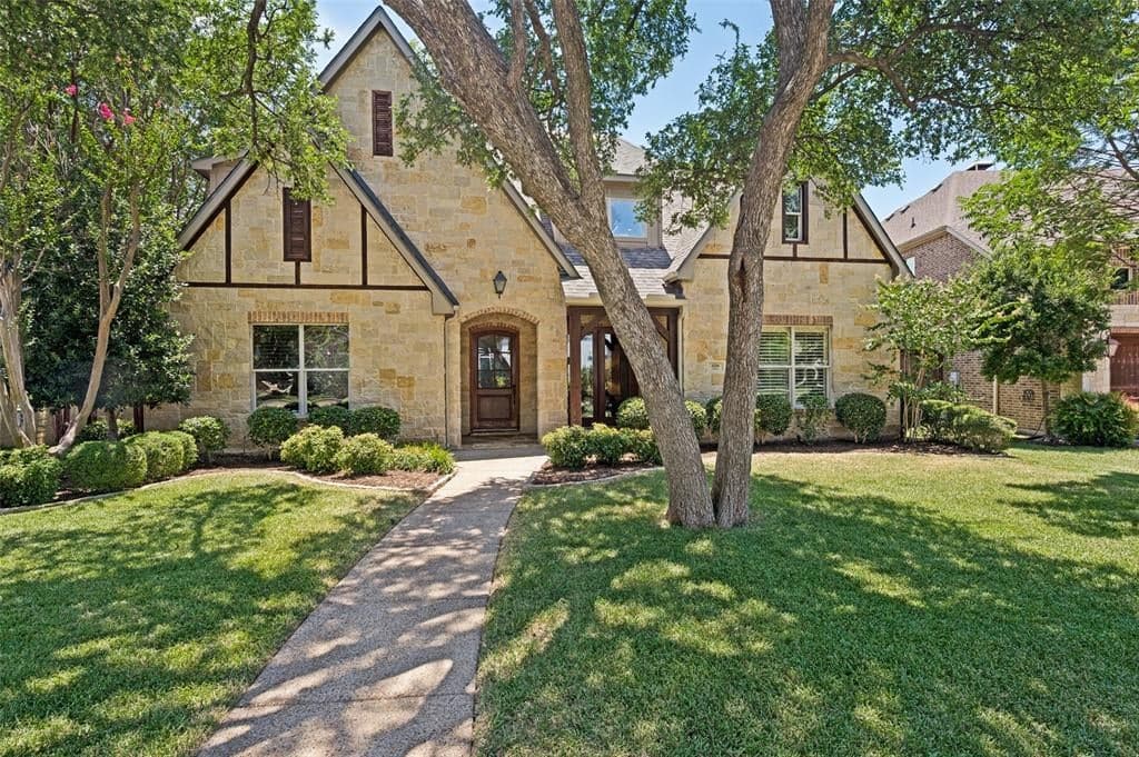 4106 Lively Ln