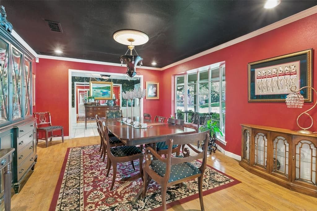 Gallery image 4