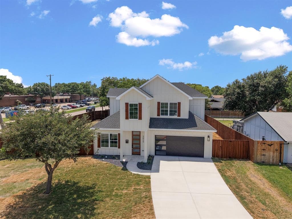 3825 Williamsburg Dr