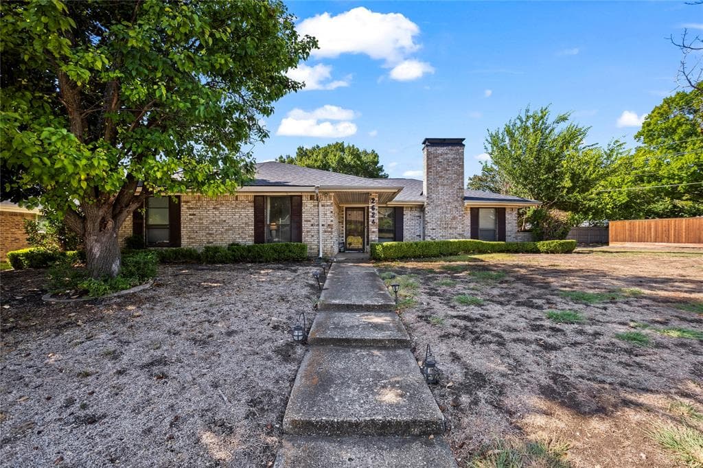 2624 Downing Dr