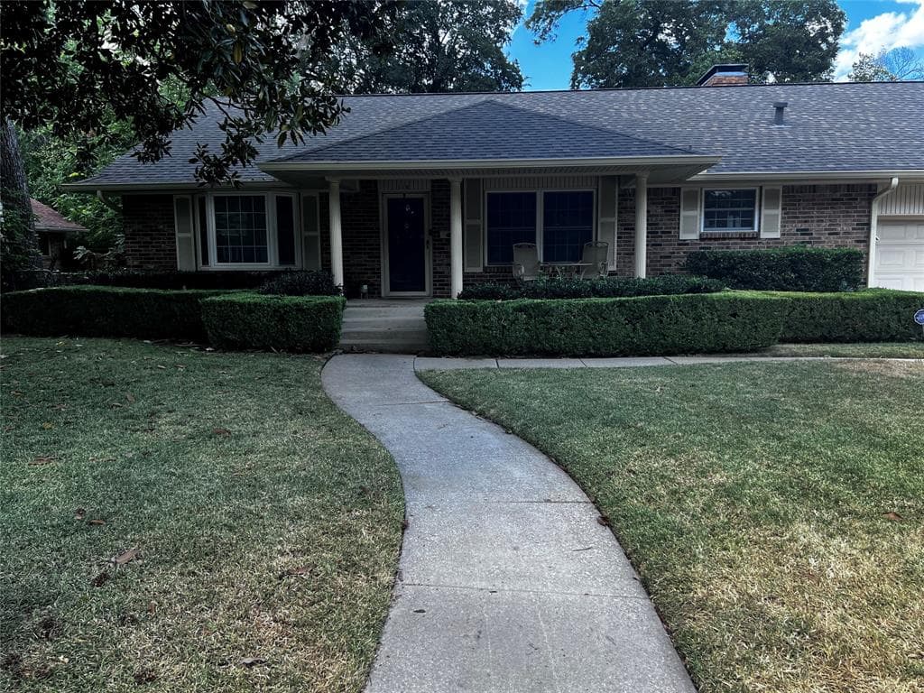 118 Willowbrook Dr