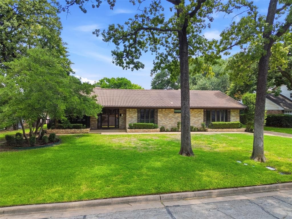 2308 Briarwood Blvd