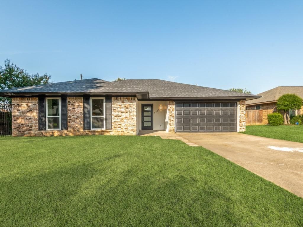 2025 Normandy Dr