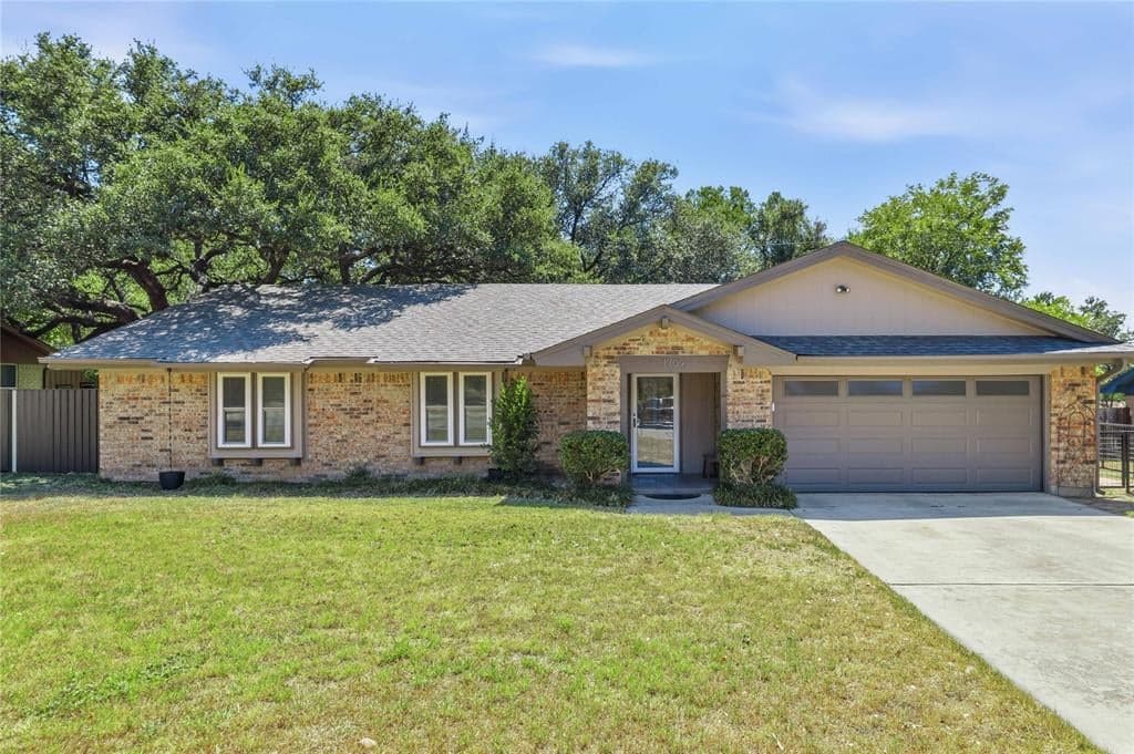 1709 Broadmoor Dr