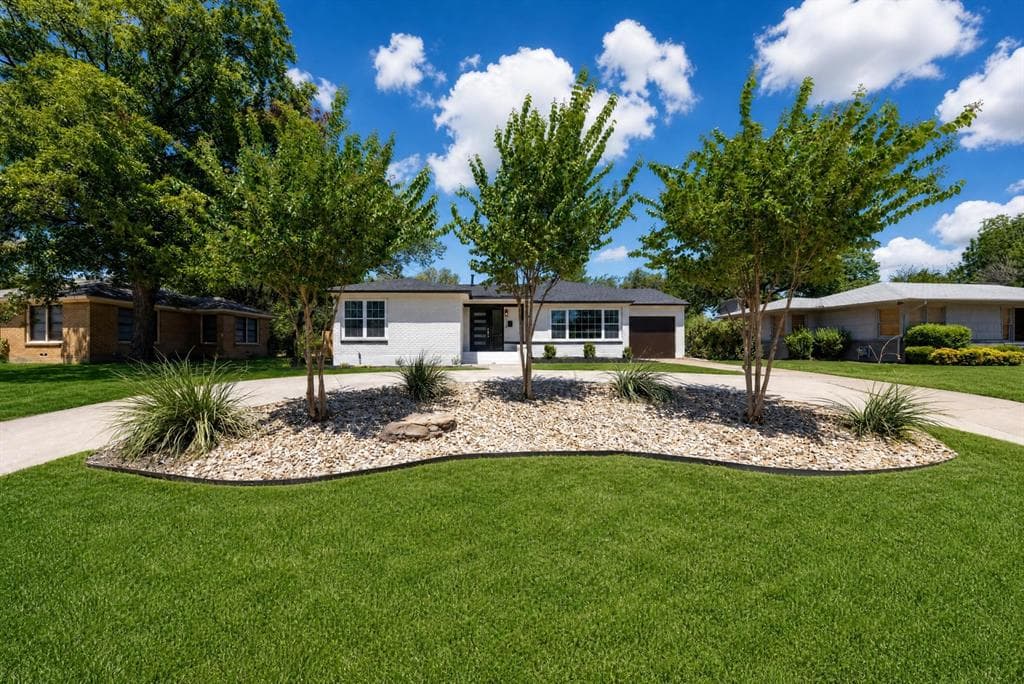 3558 South Dr