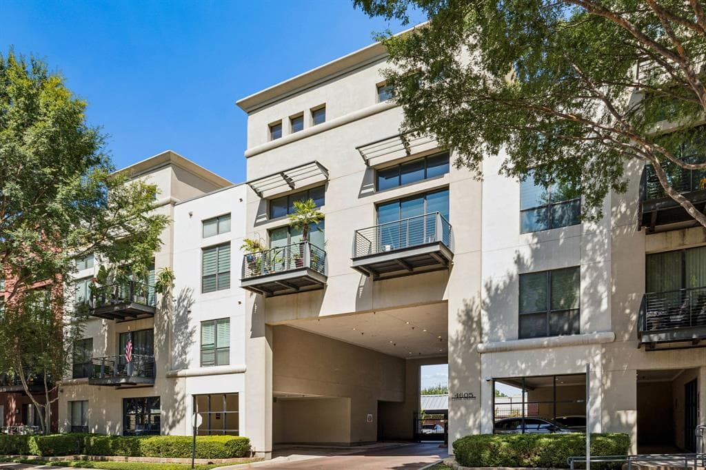 Main property image