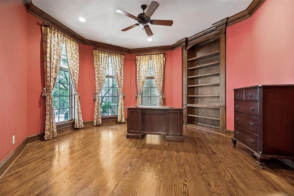 Gallery image 4